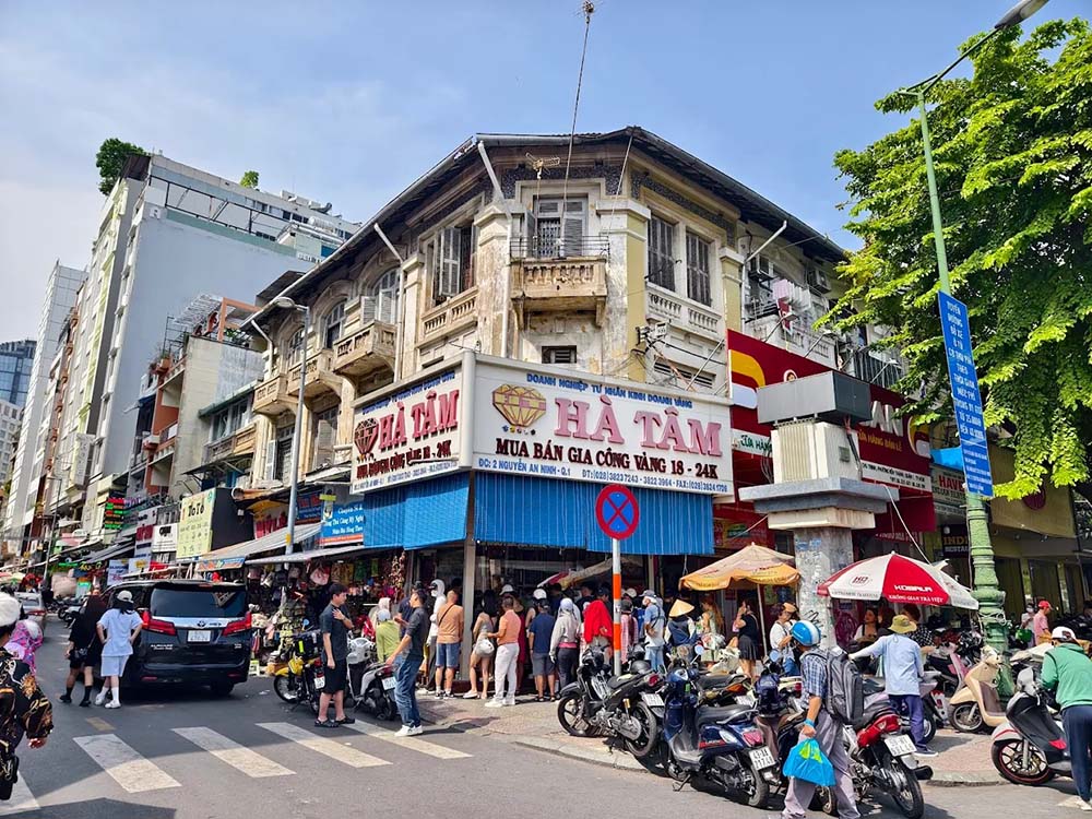 5 Best Places to Exchange Money in Ho Chi Minh City